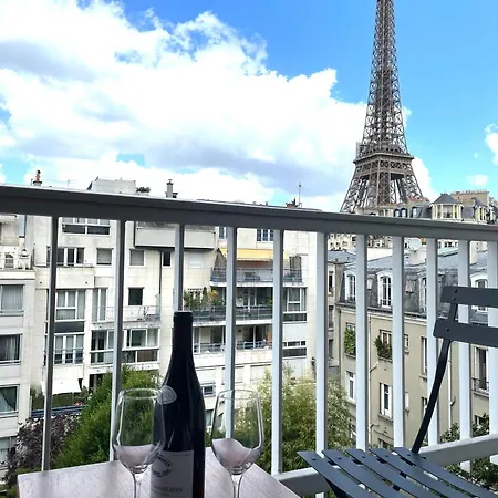 Superb Flat With Iconic Eiffel Tower View Paris